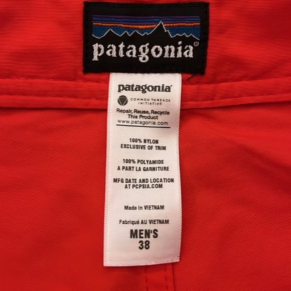 NWT Patagonia Men’s Wavefarer Red Board Shorts Size 38 /10” inseam - Picture 5 of 10